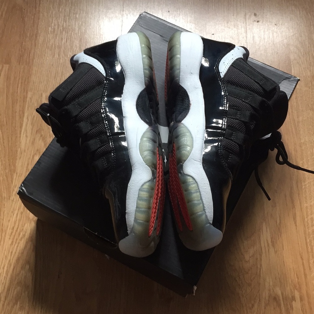 Jordan 11 low size 4.5Y